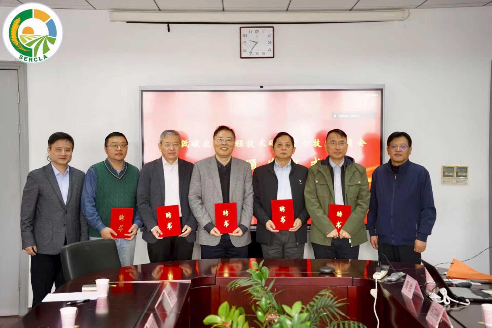 8ab6dc115a544e85898c22bada4d27ee.jpg 8ab6dc115a544e85898c22bada4d27ee.jpg