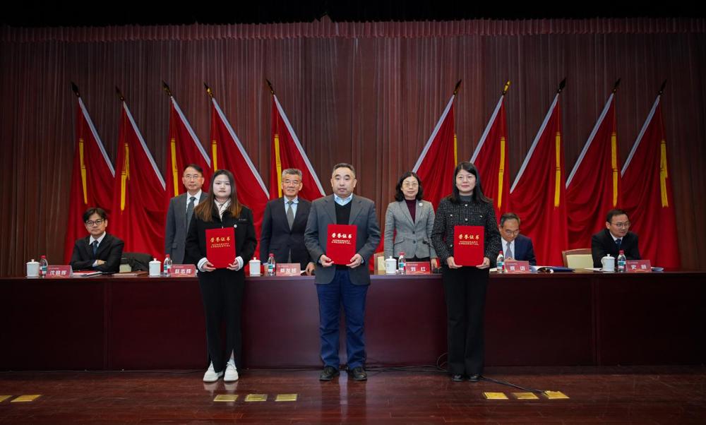 2b8c0e23724facd0958653918334f0f5