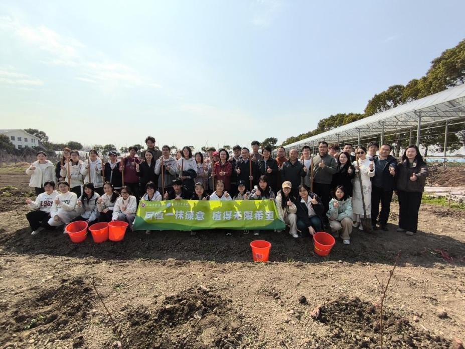 fe4cd62ff542777cc3bebc5abb115b06